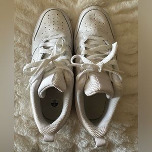 Nike Youth Air Force 1 Size: 6.5